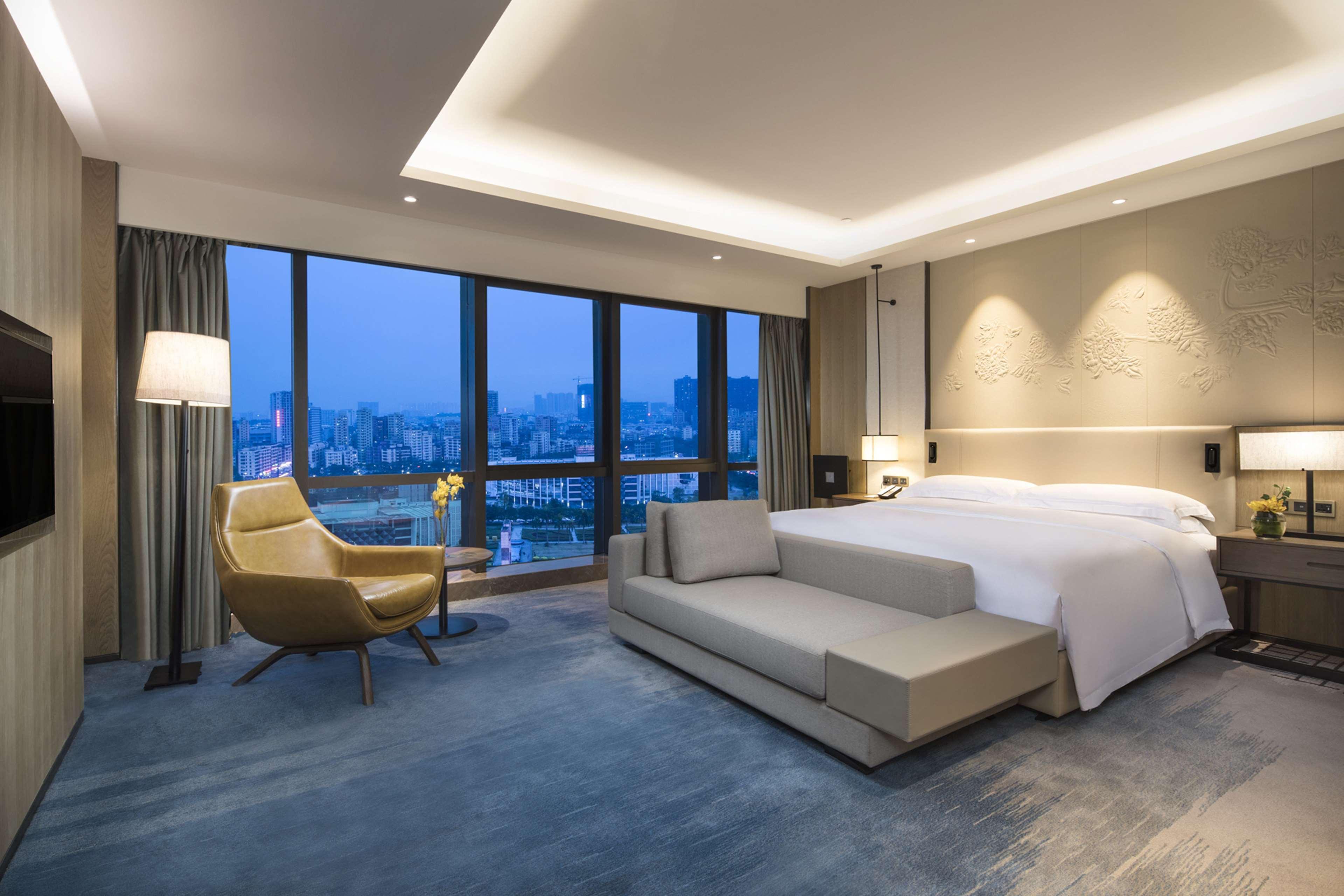 Doubletree By Hilton Hotel Shenzhen Longhua, Near Huawei, Foxcnn, Shenzhen North Railway, Uniwalk & Uniworld Shopping Mall, Sam'S Club Екстериор снимка
