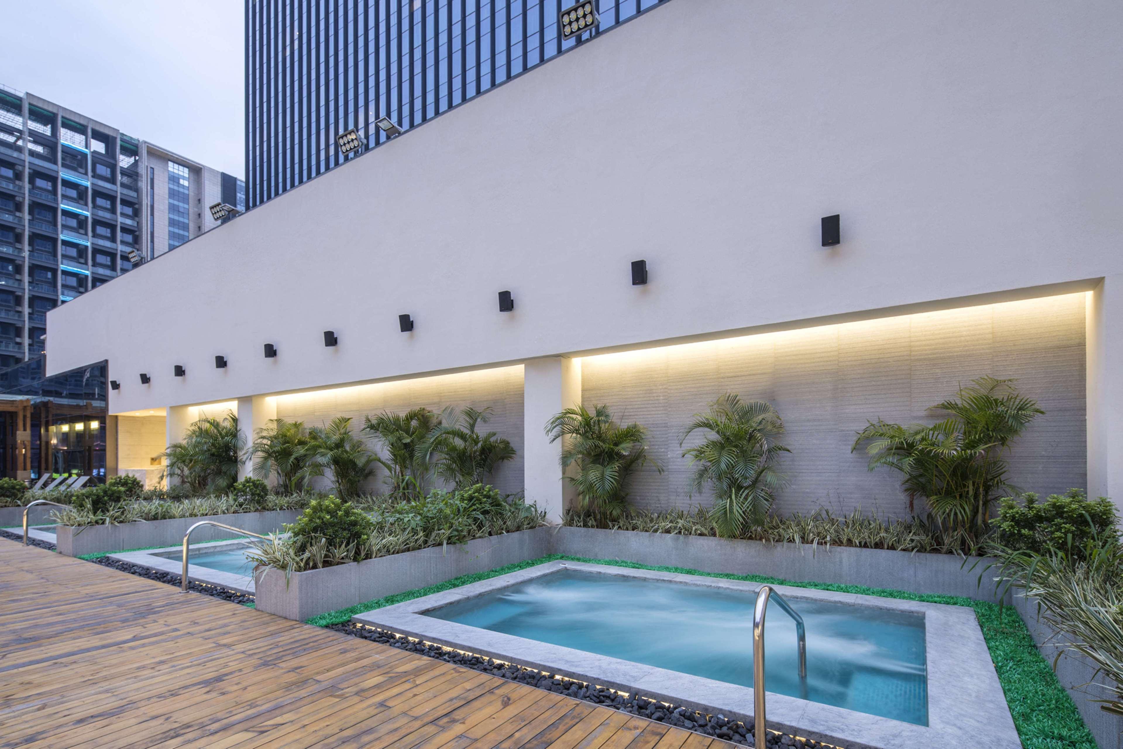 Doubletree By Hilton Hotel Shenzhen Longhua, Near Huawei, Foxcnn, Shenzhen North Railway, Uniwalk & Uniworld Shopping Mall, Sam'S Club Екстериор снимка