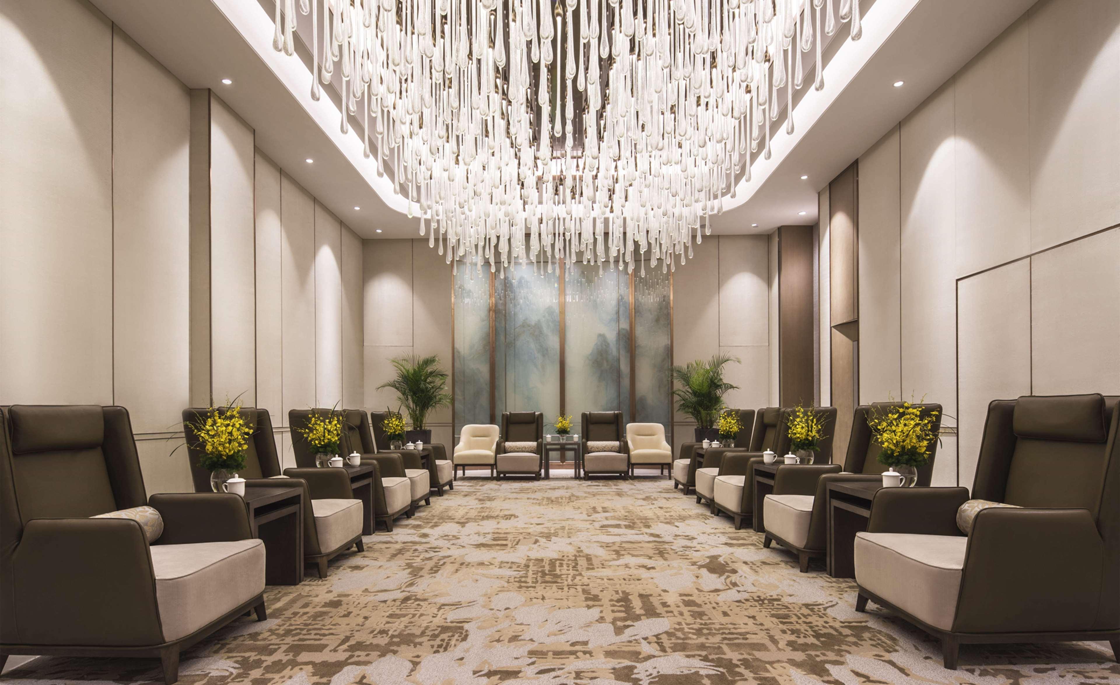 Doubletree By Hilton Hotel Shenzhen Longhua, Near Huawei, Foxcnn, Shenzhen North Railway, Uniwalk & Uniworld Shopping Mall, Sam'S Club Екстериор снимка