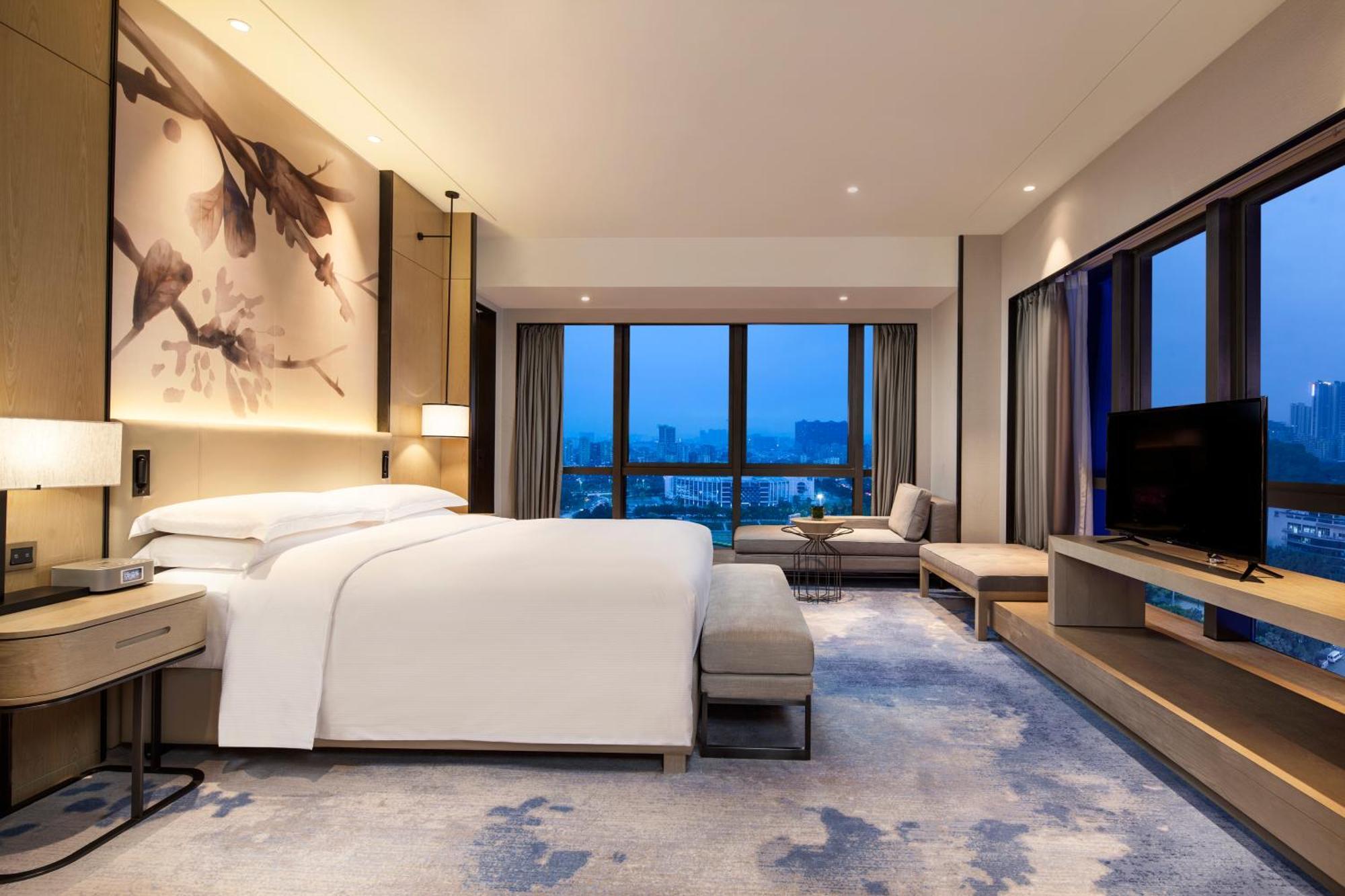 Doubletree By Hilton Hotel Shenzhen Longhua, Near Huawei, Foxcnn, Shenzhen North Railway, Uniwalk & Uniworld Shopping Mall, Sam'S Club Екстериор снимка