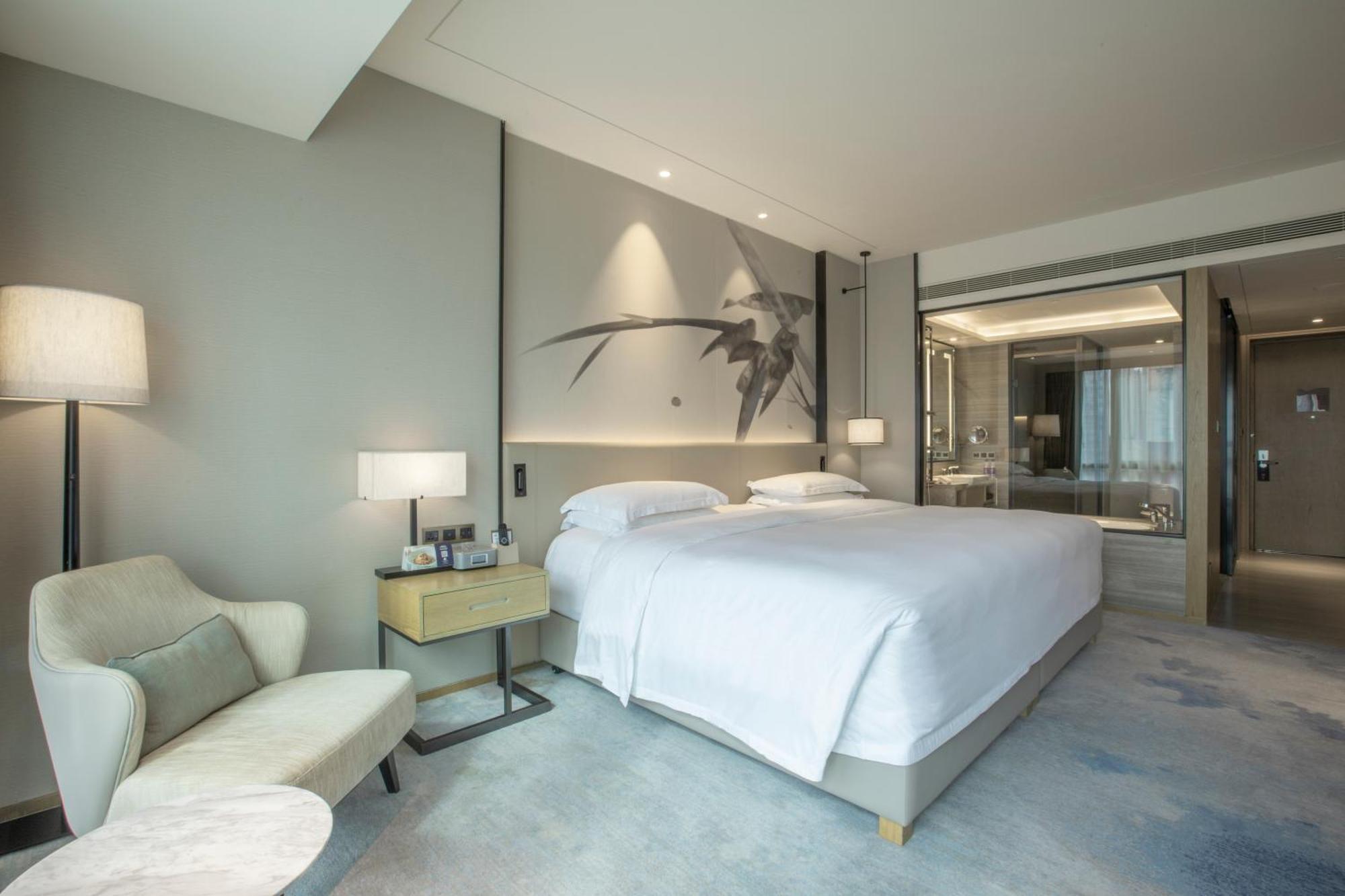 Doubletree By Hilton Hotel Shenzhen Longhua, Near Huawei, Foxcnn, Shenzhen North Railway, Uniwalk & Uniworld Shopping Mall, Sam'S Club Екстериор снимка