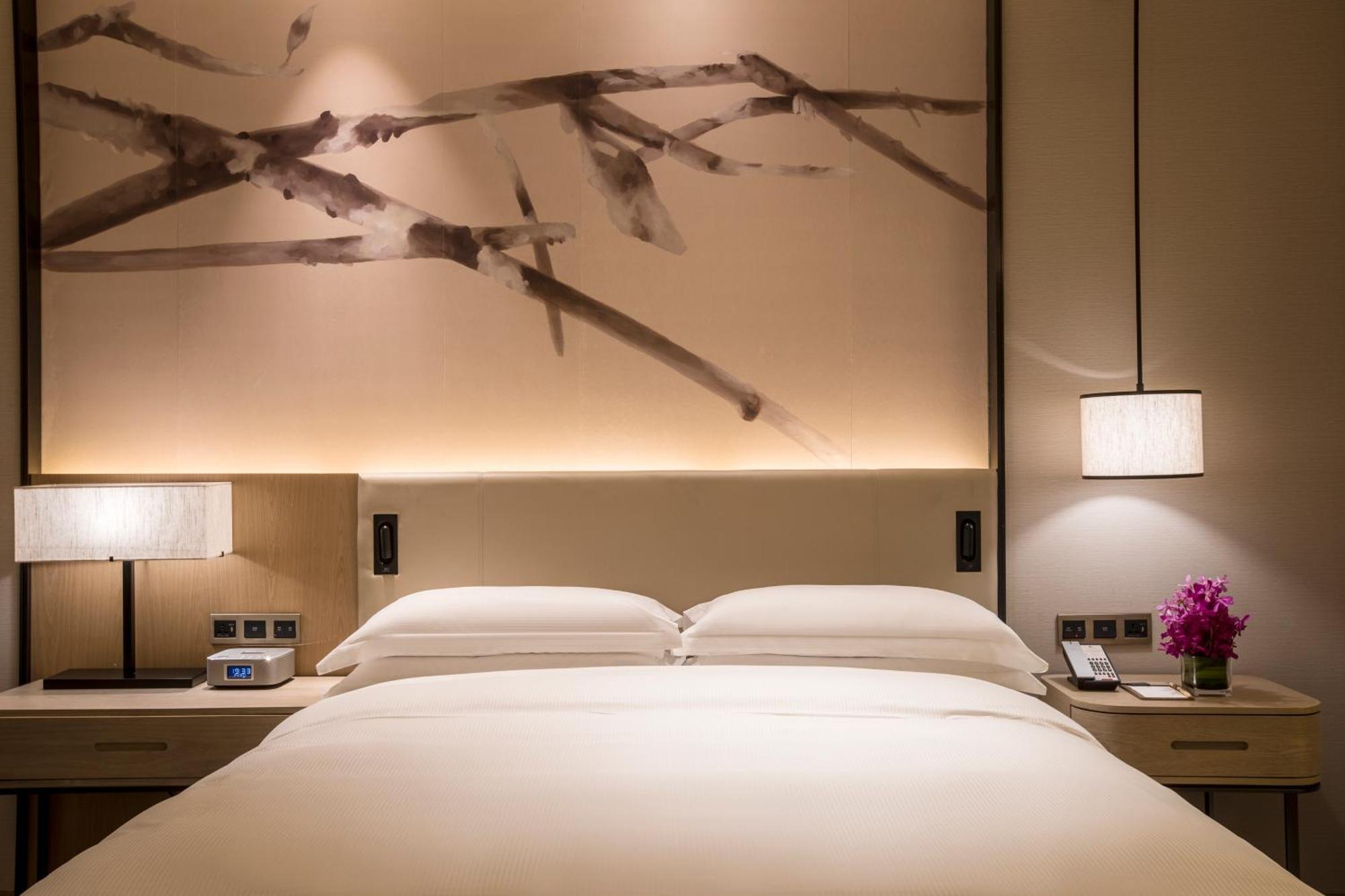Doubletree By Hilton Hotel Shenzhen Longhua, Near Huawei, Foxcnn, Shenzhen North Railway, Uniwalk & Uniworld Shopping Mall, Sam'S Club Екстериор снимка