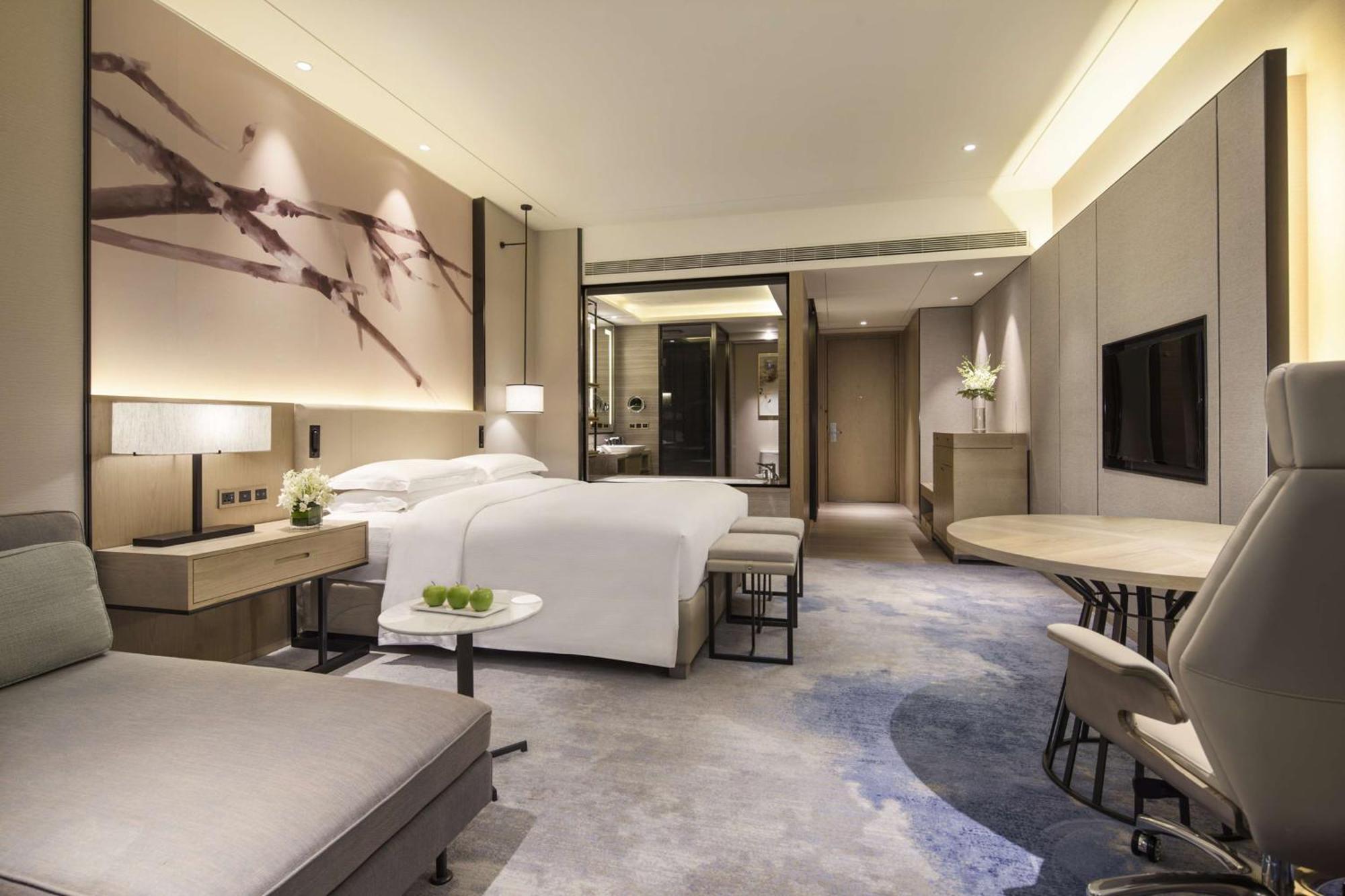 Doubletree By Hilton Hotel Shenzhen Longhua, Near Huawei, Foxcnn, Shenzhen North Railway, Uniwalk & Uniworld Shopping Mall, Sam'S Club Екстериор снимка
