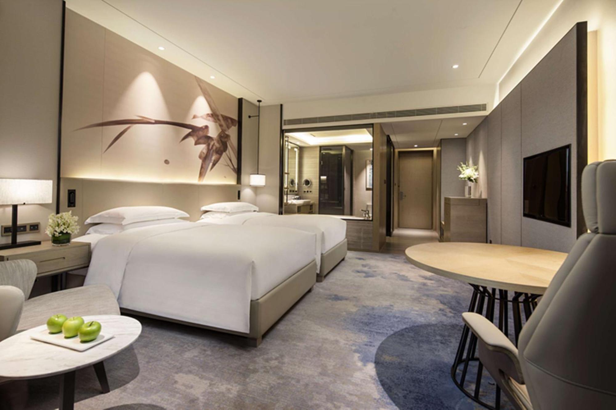 Doubletree By Hilton Hotel Shenzhen Longhua, Near Huawei, Foxcnn, Shenzhen North Railway, Uniwalk & Uniworld Shopping Mall, Sam'S Club Екстериор снимка