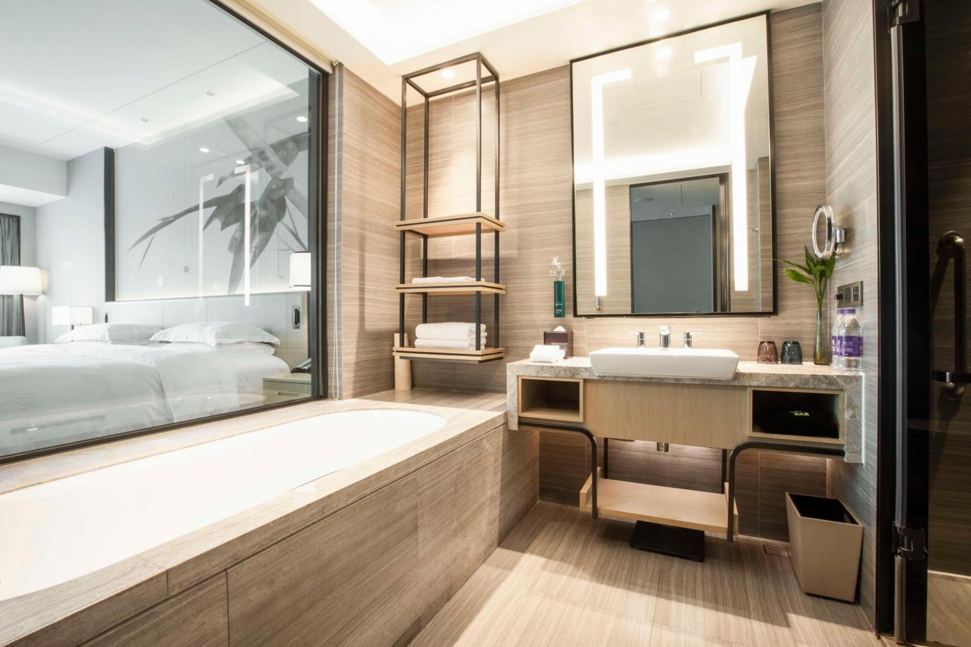 Doubletree By Hilton Hotel Shenzhen Longhua, Near Huawei, Foxcnn, Shenzhen North Railway, Uniwalk & Uniworld Shopping Mall, Sam'S Club Екстериор снимка
